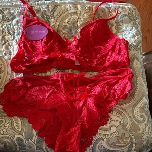 6️⃣1️⃣0️⃣ Avidlove Women's Vibrant Red Lace Bra Set